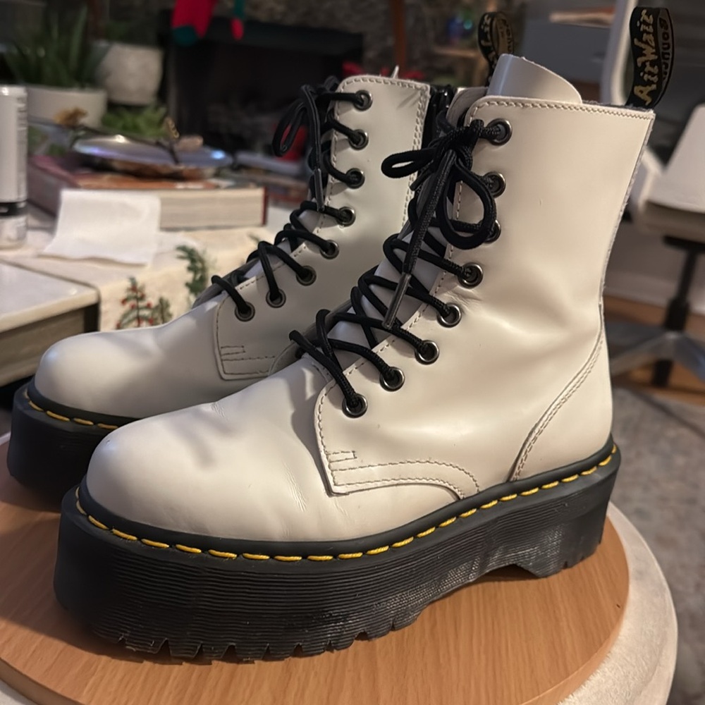 Dr. Martens Jadon White PLATFORM  - LIKE NEW